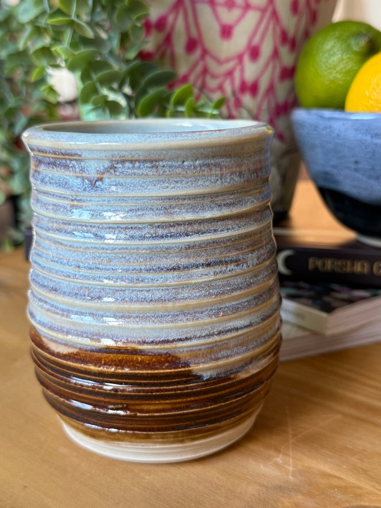 blue/brown cup