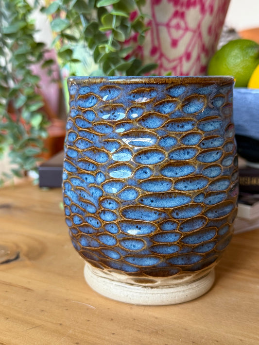 Blue/copper cup